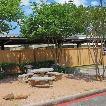 Extended Stay America Suites - Houston - Зе-Вудлендс Экстерьер фото