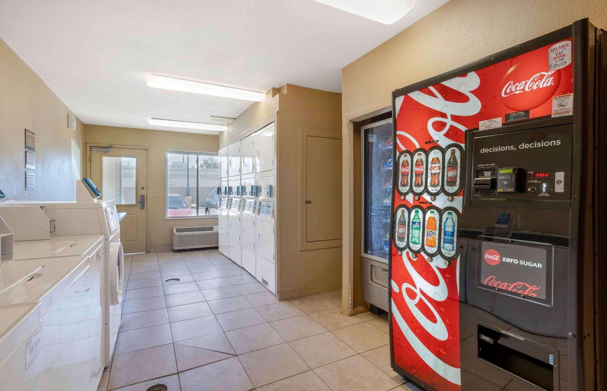 Extended Stay America Suites - Houston - Зе-Вудлендс Экстерьер фото