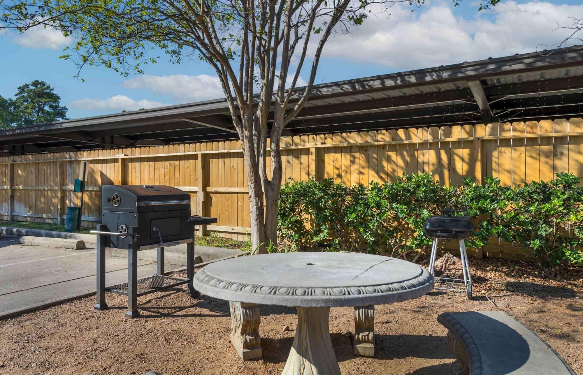 Extended Stay America Suites - Houston - Зе-Вудлендс Экстерьер фото