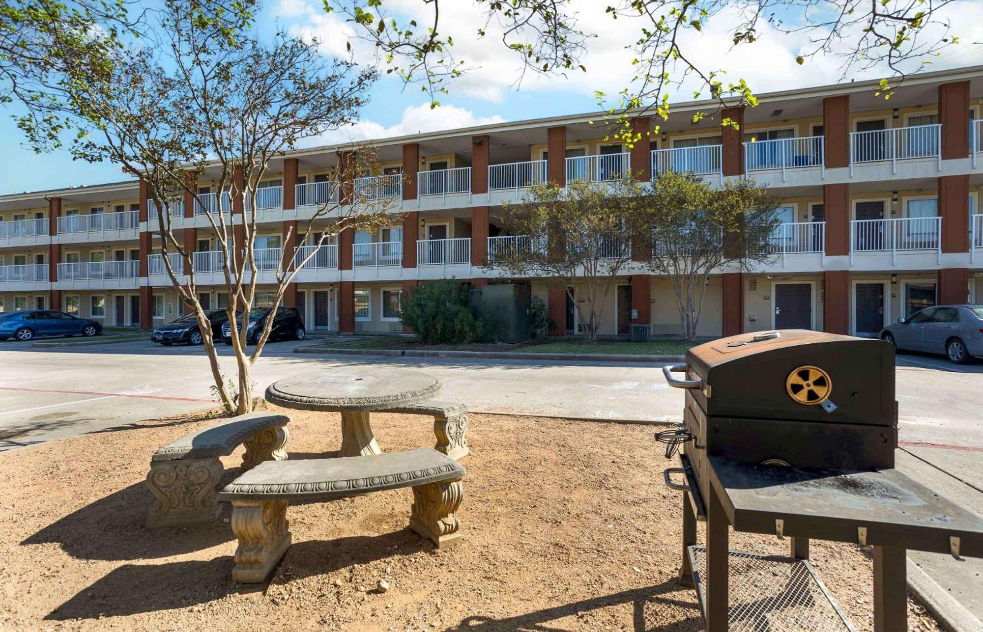Extended Stay America Suites - Houston - Зе-Вудлендс Экстерьер фото